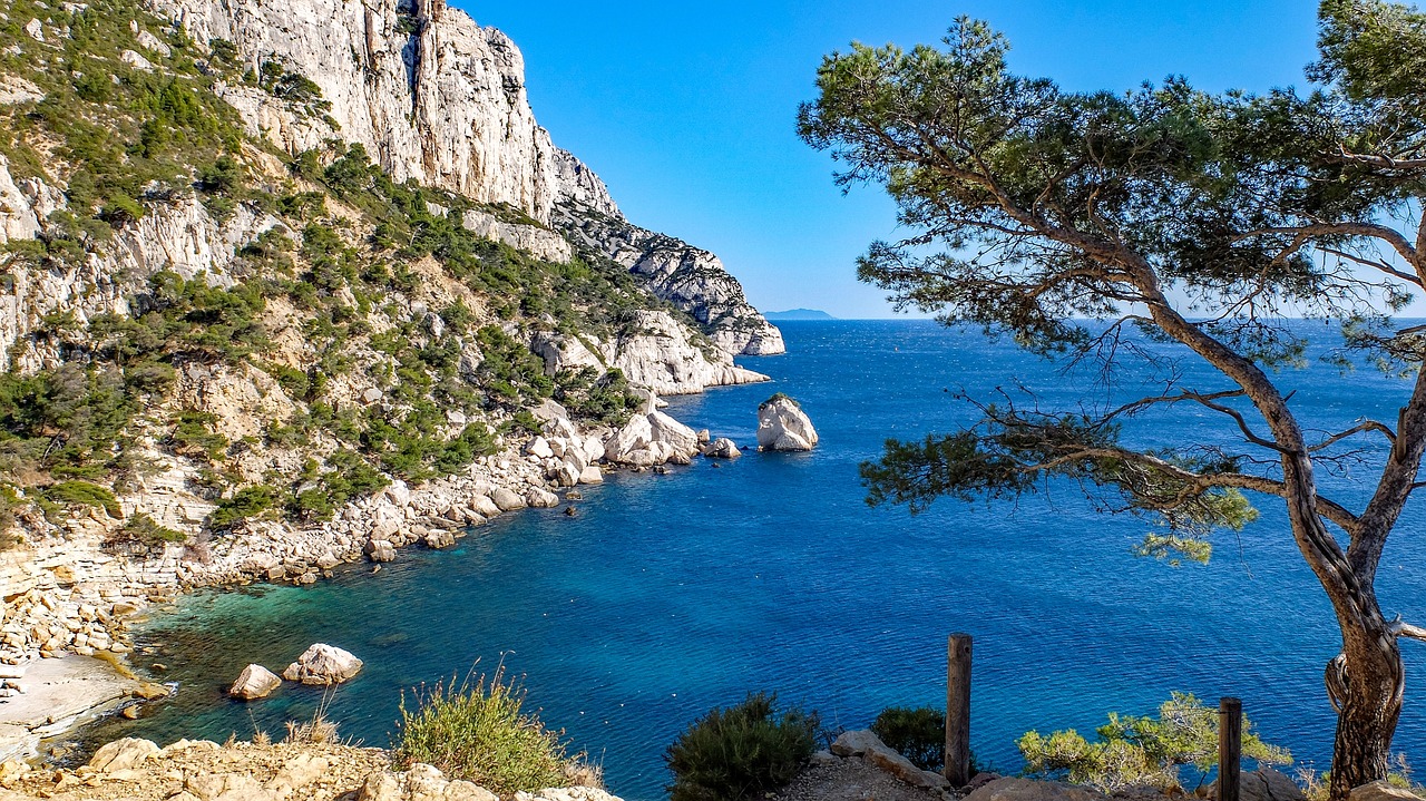 Roadtrip séjour moto époustouflant dans les calanques de Marseille
